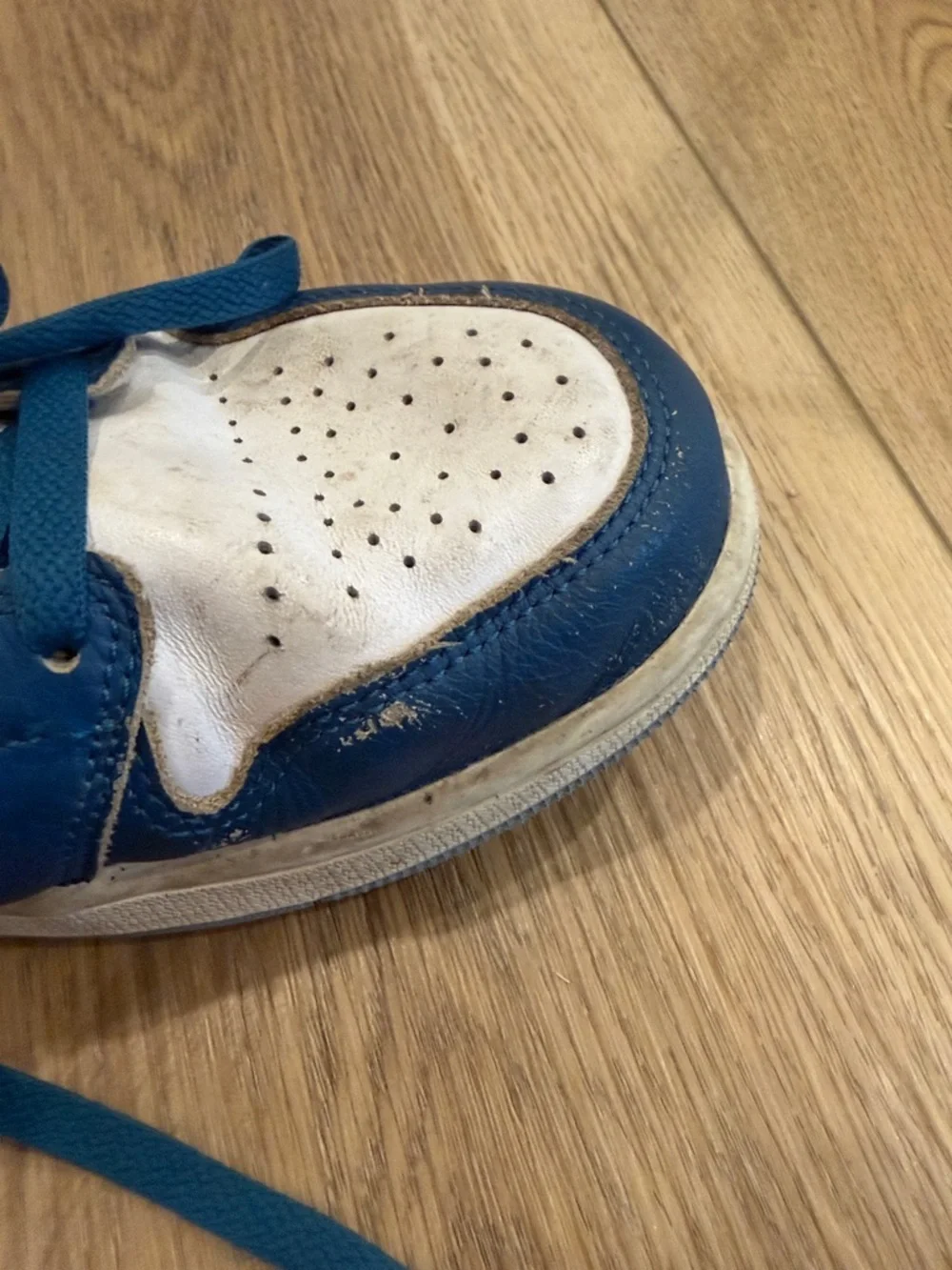 Men’s Nike Air Jordan 1 Low SE Sneakers in Industrial Blue Size 9